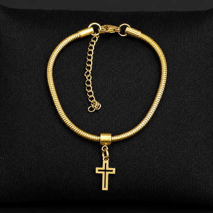 Pulseira com Berloque de Cruz Dourada em Aço Inoxidável